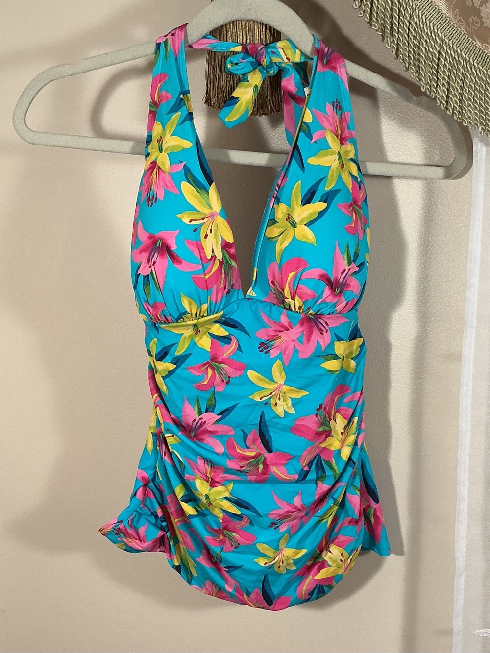 NWT Bleu Rod Beattie Turquoise Floral Multicolor Halter Tankini Swim Top Sz 8